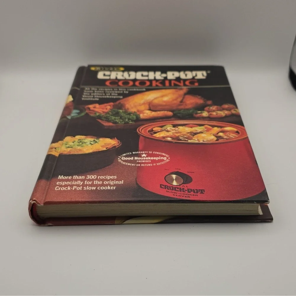 Rival Crock-Pot Cooking Cookbook Good Housekeeping 300 Recipes Original Paper